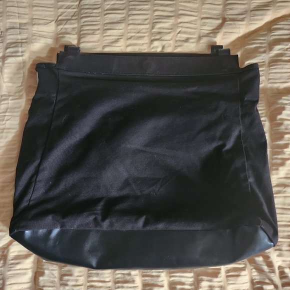 Miche Prima Sized Base Bag With Changeable Shell, Straps, And Rings - Picture 2 of 7